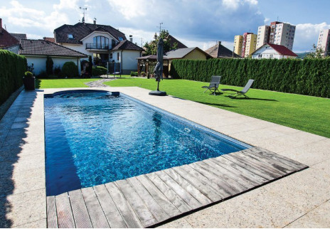 L'installation d'une piscine. Ce que vous devez savoir sur les types et accessoires de piscines