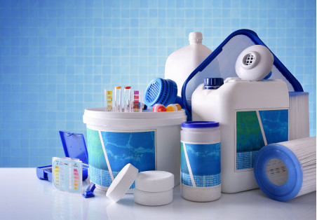 Que devez-vous savoir sur les produits d'entretien de la piscine ?