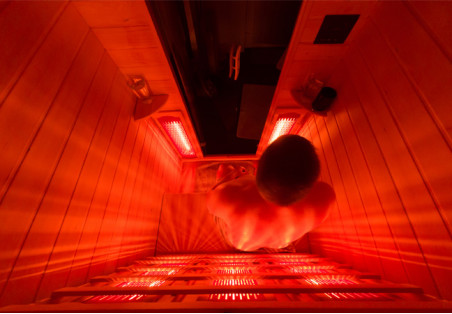 Sauna infrarouge : pourquoi est-il populaire auprès des influenceurs et plébiscité par les experts en sauna ?