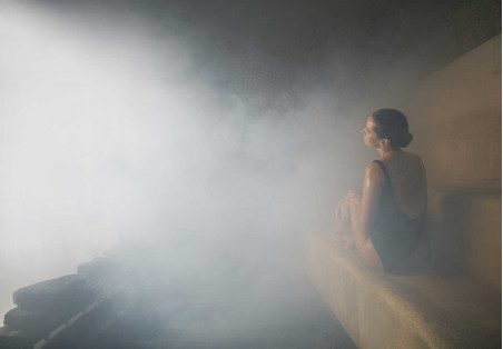 Le sauna d'aujourd'hui est la hutte de sudation d'hier