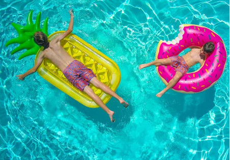 Garder l'eau des piscines des enfants propre : santé et sécurité sans chlore