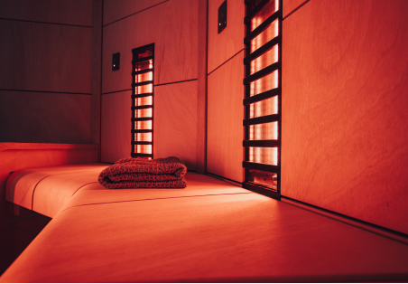 Thérapie par la lumière rouge et sauna infrarouge : différences et avantages