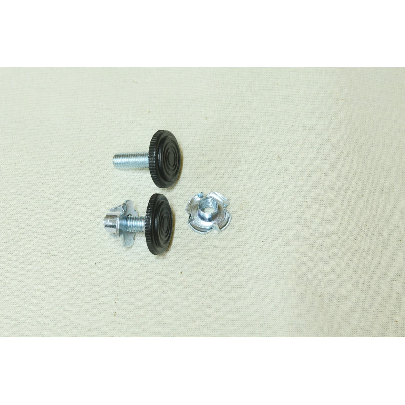 Pied réglable pour module