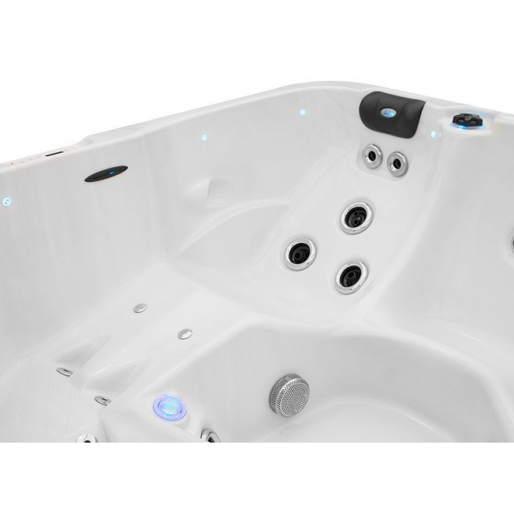 Piscine de massage SPA – Relax