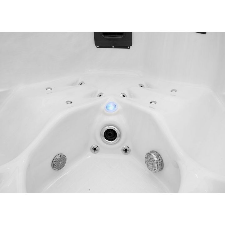 Piscine de massage SPA – Relax