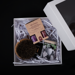 Coffret cadeau : CHALEUR PARFUMÉ. Un pinceau, un gobelet pour parfums et huiles essentielles.  Coffret cadeau : CHALEUR PARFUMÉ. Un pinceau, un gobelet pour parfums et huiles essentielles.