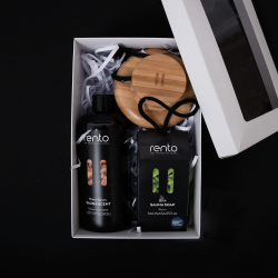 Coffret cadeau ÉPICES D'HIVER. Essence parfumée, brosse pour le corps et savon.  Coffret cadeau ÉPICES D'HIVER. Essence parfumée, brosse pour le corps et savon.