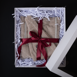 Coffret cadeau pour elle - LIN, 55x140 cm, dans un coffret cadeau. Tablier et chapeau pour sauna  Coffret cadeau pour elle - LIN, 55x140 cm, dans un coffret cadeau. Tablier et chapeau pour sauna