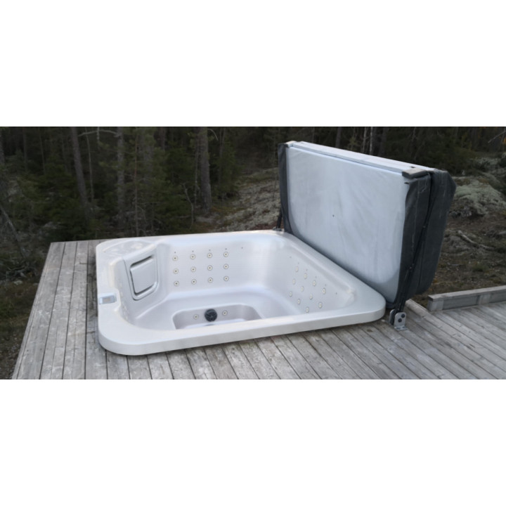 Piscine spa d'hydromassage Novitek Lumispa L