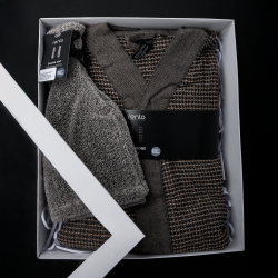 Coffret cadeau RENTO KENNO POUR LUI. Peignoir et chapeau  Coffret cadeau RENTO KENNO POUR LUI. Peignoir et chapeau