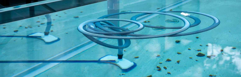 Les 10 problèmes de piscine les plus fréquents en été et leurs solutions rapides