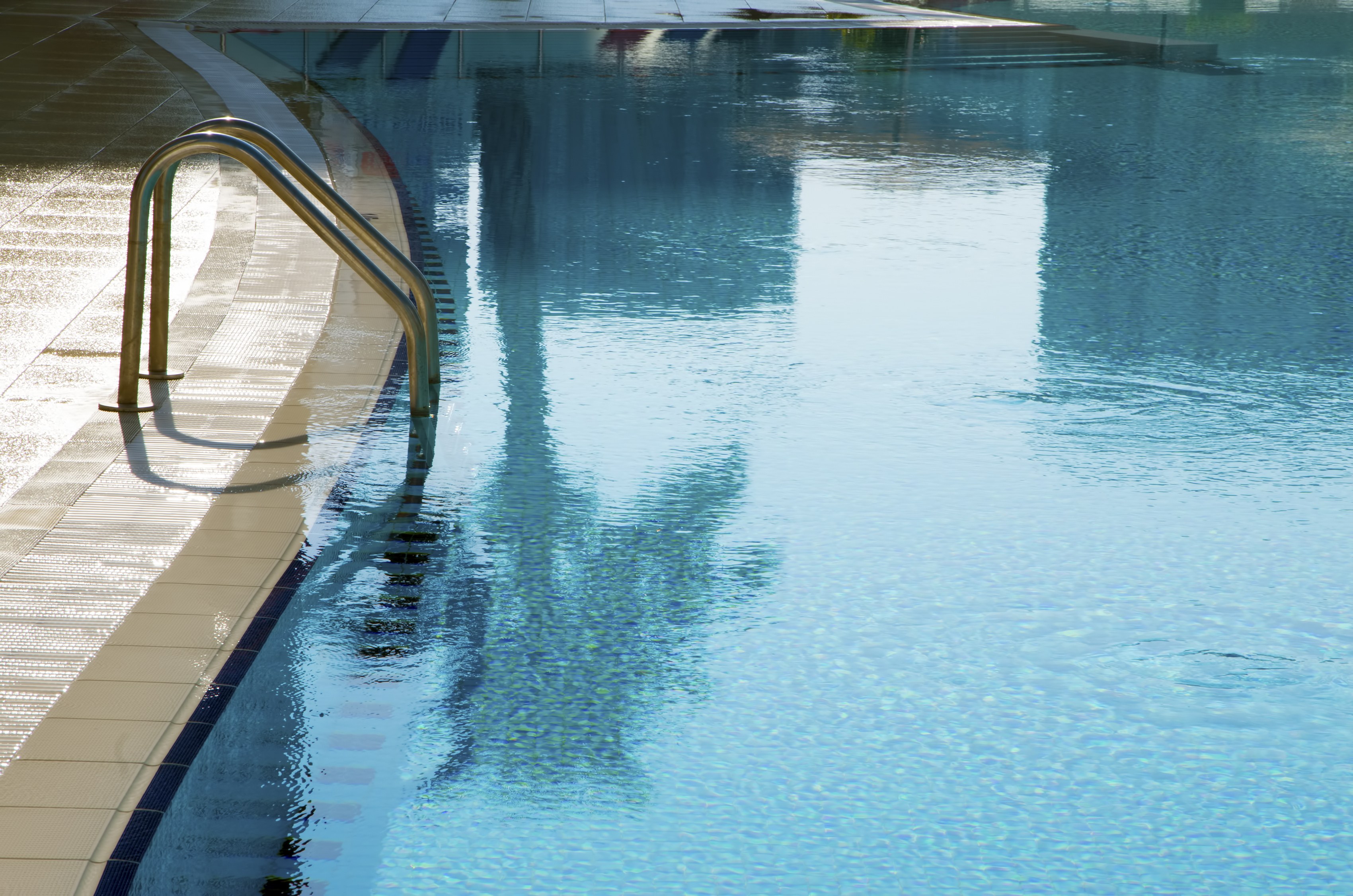 Ouverture de la saison des piscines après l'hiver