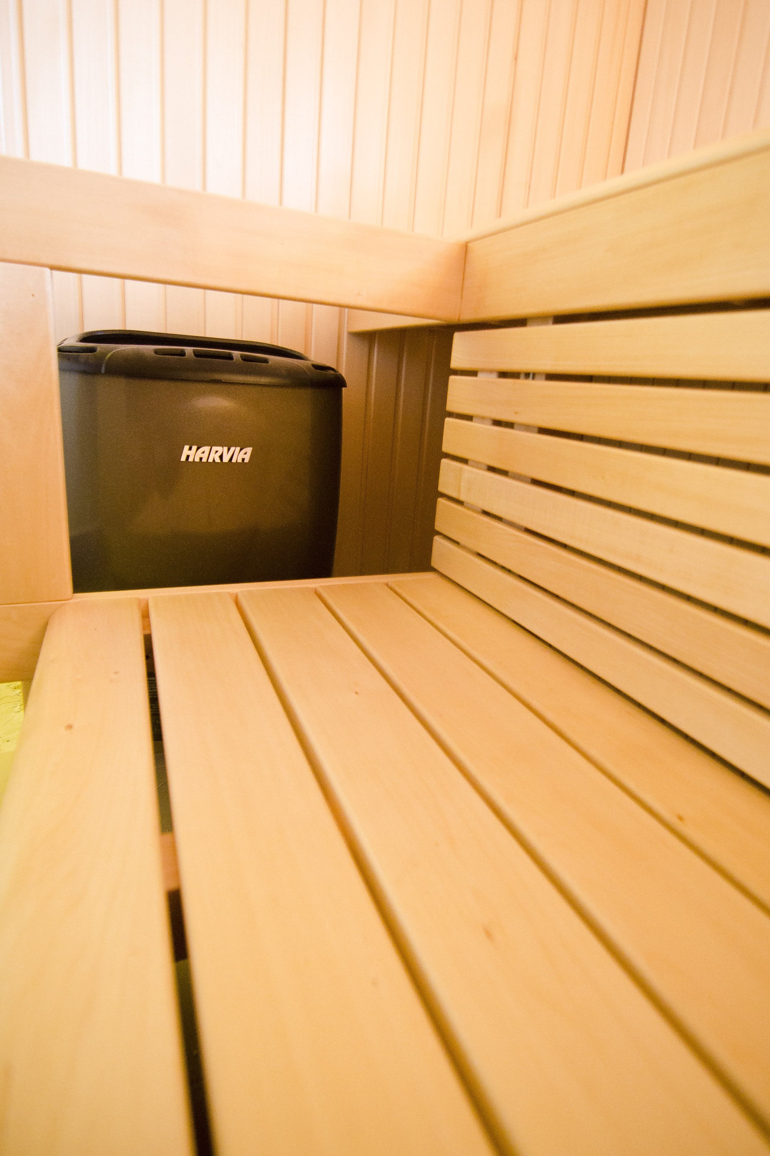 Sauna minimaliste en bois de tilleul